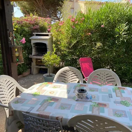 Casa de Férias Charmante Maisonnette Proche *